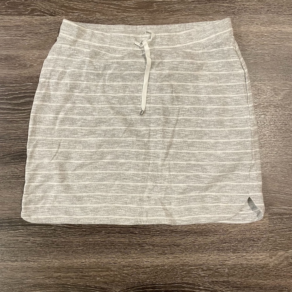 sweatshirt material mini skirt